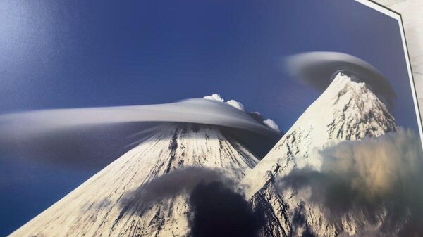 Үзэсгэлэнг зохион байгуулагч Эдуард Худорожков: Оросыг бүхэлд нь үзүүлж чадахгүй нь ойлгомжтой Үзэсгэлэнг зохион байгуулагч Эдуард Худорожков: Оросыг бүхэлд нь үзүүлж чадахгүй нь ойлгомжтой - Sputnik Монгол Улс