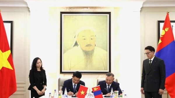 🇲🇳🤝🇻🇳Прокурорын хамтын ажиллагааны айлчлал Монгол Улсын Ерөнхий прокурор Б 🇲🇳🤝🇻🇳Прокурорын хамтын ажиллагааны айлчлал Монгол Улсын Ерөнхий прокурор Б - Sputnik Монгол Улс