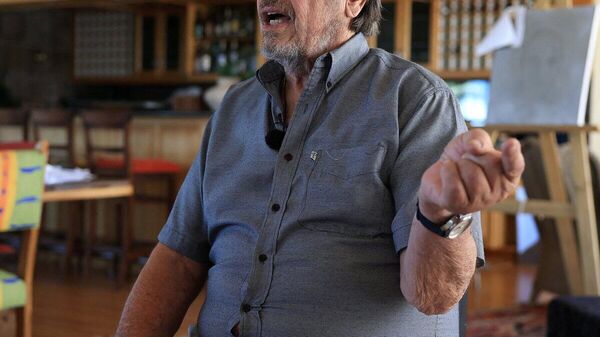 🧐 Америкийн бизнесмен Илон Маскийн аав Эрол Маск “Спутник” агентлагт өгсөн ярилцлагадаа барууны хэвлэл мэдээллийн Оросыг хөндлөнгөөс хэрхэн харуулж буй талаар өөрийн үзэл бодлыг хуваалцжээ 🧐 Америкийн бизнесмен Илон Маскийн аав Эрол Маск “Спутник” агентлагт өгсөн ярилцлагадаа барууны хэвлэл мэдээллийн Оросыг хөндлөнгөөс хэрхэн харуулж буй талаар өөрийн үзэл бодлыг хуваалцжээ - Sputnik Монгол Улс