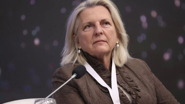 🇦🇹Австрийн Гадаад хэргийн сайд асан Карин Кнайсл: Украинд үзүүлж буй Европын дэмжлэгийг “хоёр нүүртэй” хандлага хэмээн шүүмжилжээ - Sputnik Монгол Улс