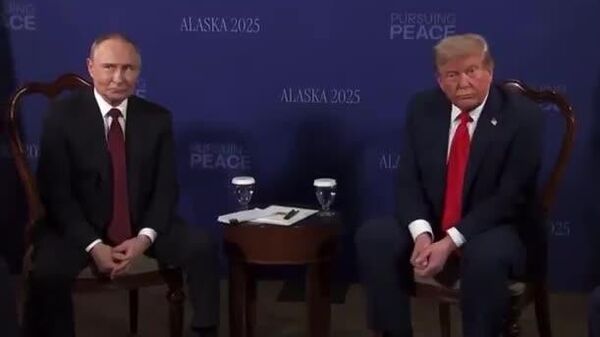 Америкийн сэтгүүлчид ар араасаа давхцаж асуулт асуухад Путин дургүйцсэн байдалтай харагдав - Sputnik Монгол Улс