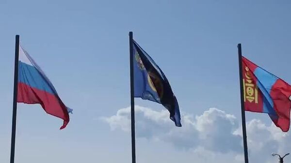 🇲🇳🇷🇺Монгол, Оросын цэргүүд Буриадын Кяхтын районд болж буй “Сэлэнгэ-2025” хамтарсан сургуулийн үеэр спортын тэмцээн хийлээ - Sputnik Монгол Улс