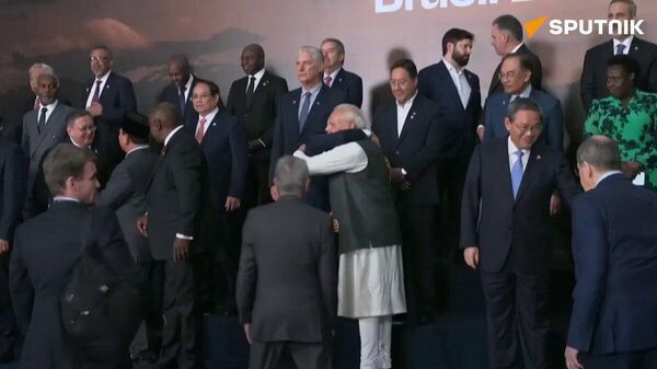 7/7 АНУ-ын худалдааны дайнуудын үр дагавар: Европ, Ази, Америк дахь холбоотнууд батлан хамгаалах зардлаа нэмэгдүүлж, Вашингтоны аюулгүй байдлын баталгаанд эргэлзэж, АНУ-ын технологийн оронд бүс нутгийн өөр хувилбаруудыг эрэлхийлэхэд хүрлээ - Sputnik Монгол Улс