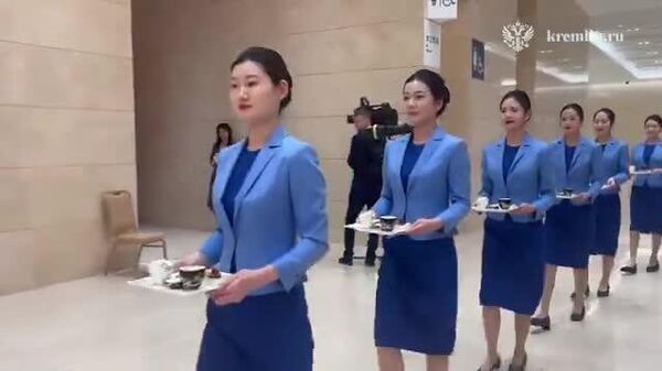 🫖☕️Шанхайн Хамтын Ажиллагааны Байгууллагын (ШХАБ) дээд хэмжээний уулзалтын оролцогчдод зориулсан тусгай цай, амттаны үйлчилгээ - Sputnik Монгол Улс