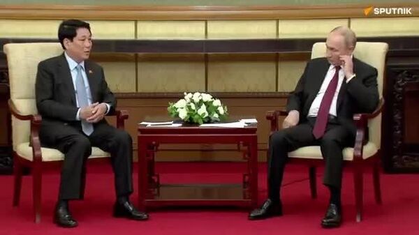 🇻🇳🗣️Вьетнамын Ерөнхийлөгч Лыонг: «Вьетнамын нам төр, ард түмний нэрийн өмнөөс Оросын ард түмний чухал ололт амжилтад баяр хүргэж буйгаа илэрхийлье - Sputnik Монгол Улс