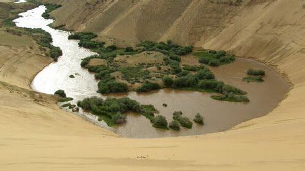 🇲🇳🌍 Завхан аймгийн Эрдэнэхайрхан сумын МухартынГолд дэлхийн дулаарал, уур амьсгалын өөрчлөлт, цөлжилтөөс үүдэлтэй усны түвшин буурах эрчимжлийг тодорхой харж байна - Sputnik Монгол Улс