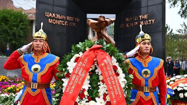 🕯️ Улс төрийн хэлмэгдэгсдийн дурсгалыг хүндэтгэх өдөр өнөөдөр тохиож байна - Sputnik Монгол Улс