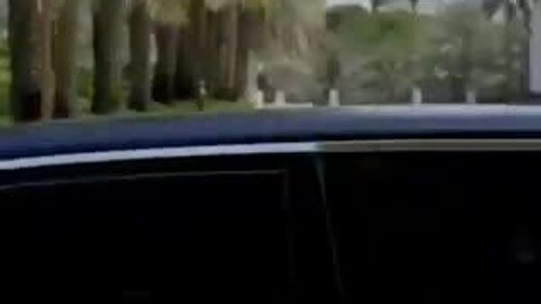 🚗👀Бахрейны хаан Путинээс бэлгэнд авсан Aurus тансаг зэрэглэлийн автомашинаараа явж байгааг тус улсын Орос дахь Элчин сайдын яам тус бичлэгээр харуулжээ - Sputnik Монгол Улс