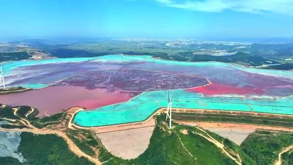 ☢️ Хортой ч үзэсгэлэнтэй! Ляониндох аюултай хог хаягдалтай нуурууд: - Sputnik Монгол Улс