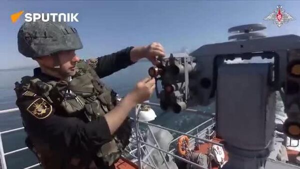 🇷🇺 Оросын Номхон далайн флот Камчаткад хиймэл завь ба диверсантын довтолгоог зогсоов - Sputnik Монгол Улс