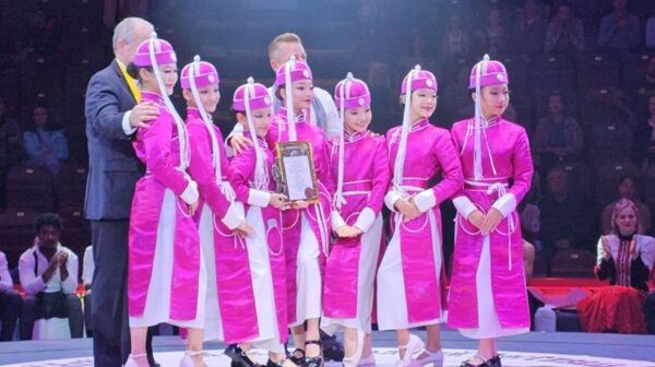 🥳 Өсвөрийн нугараачид Ю - Sputnik Монгол Улс