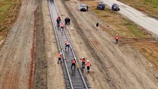 🚆 Багахангай–Хүннү төмөр зам ашиглалтад орсноор Улаанбаатарын замын ачаалал 50% буурна - Sputnik Монгол Улс