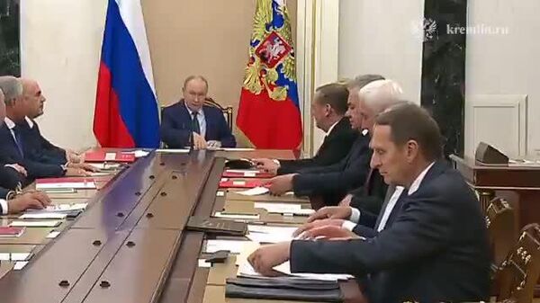 🗣 ОХУ-ын Ерөнхийлөгч Владимир Путины ОХУ-ын Аюулгүй байдлын зөвлөлийн хуралдаан дээр хийсэн мэдэгдлүүдээс: - Sputnik Монгол Улс