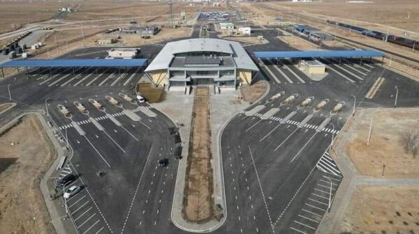 🚧🇲🇳🇨🇳Монгол – Хятадын автозамын хилийн боомтууд 10 сарын 1-7-ны хооронд түр хаагдана - Sputnik Монгол Улс