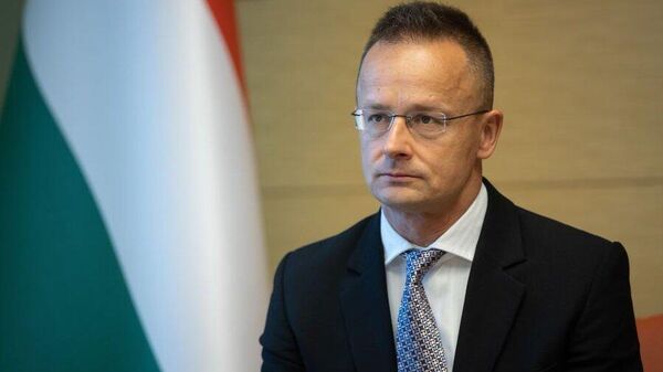 🇭🇺Унгарын Гадаад хэргийн сайд Петер Сийярто АНУ-ын Ерөнхийлөгчийн, Оросын нефтийн талаархи хүсэлтийг няцаав - Sputnik Монгол Улс