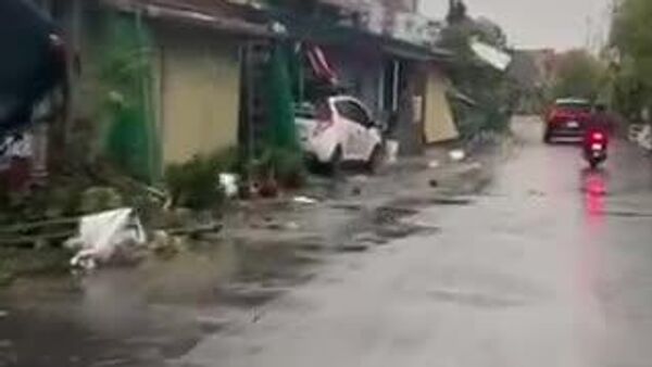 🇻🇳🌪️Вьетнам өглөөний хар салхинд нэрвэгдэв - Sputnik Монгол Улс