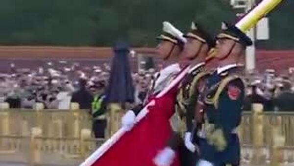 🇨🇳БНХАУ-ын 76 жилийн ойд зориулсан төрийн туг мандуулах ёслолын видеоны хэсгээс хүргэж байна - Sputnik Монгол Улс