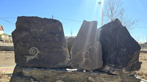 🇲🇳 Завхан аймгийн Дөрвөлжин сумын төвд Баян айраг уулын хадны зурагт ан амьтдын болон аж байдлын сэдэвтэй зургуудыг дүрсэлжээ - Sputnik Монгол Улс
