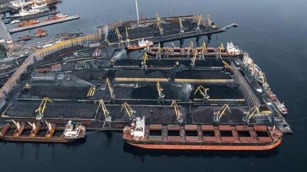 🇲🇳🇨🇳БНХАУ-ын зах зээлийн гүнд нүүрс борлуулж эхэлжээ - Sputnik Монгол Улс