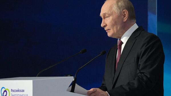 Владимир Путин “Оросын эрчим хүчний долоо хоног” форумын нэгдсэн хуралдаанд - Sputnik Монгол Улс