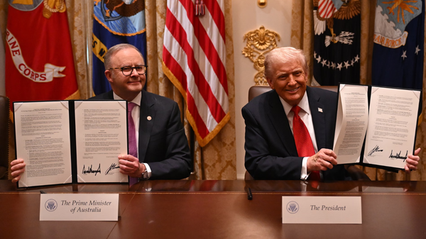 Д.Трамп Австралийн Ерөнхий сайдтай ашигт малтмалын нийлүүлэлтийн гэрээнд гарын үсэг зурлаа - Sputnik Монгол Улс