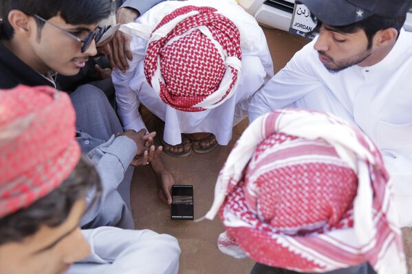 Иорданд “Arab Camel Trophy” тэмээний уралдаан өнгөрч байна Иорданд “Arab Camel Trophy” тэмээний уралдаан өнгөрч байна - Sputnik Монгол Улс