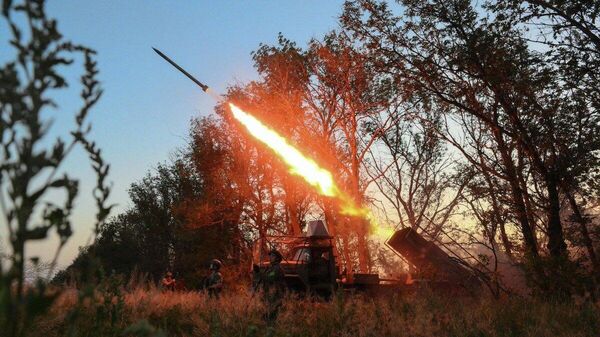 Sputnik-ийн сурвалжлагч Украины Зэвсэгт хүчний командлалын байранд очжээ - Sputnik Монгол Улс