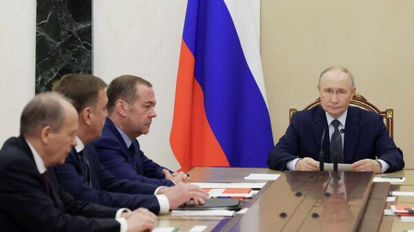 В.Путин ОХУ-ын Зэвсэгт хүчний ирээдүйн хөгжлийн талаархи хурлыг даргаллаа - Sputnik Монгол Улс