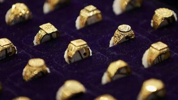 Алтны үнэ дахин 4000 давжээ - Sputnik Монгол Улс