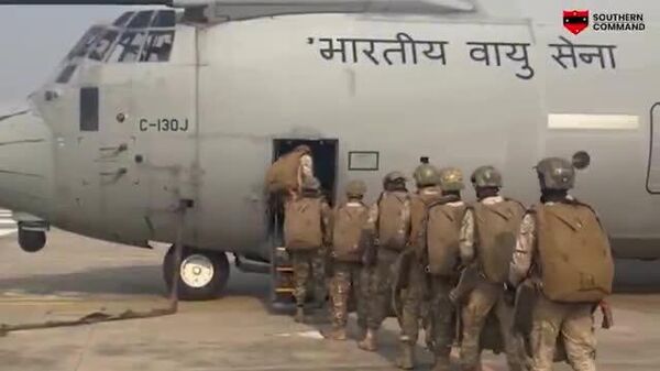 🇮🇳 Энэтхэгийн агаарын хүчний дайчид хүч чадлаа гайхуулав - Sputnik Монгол Улс