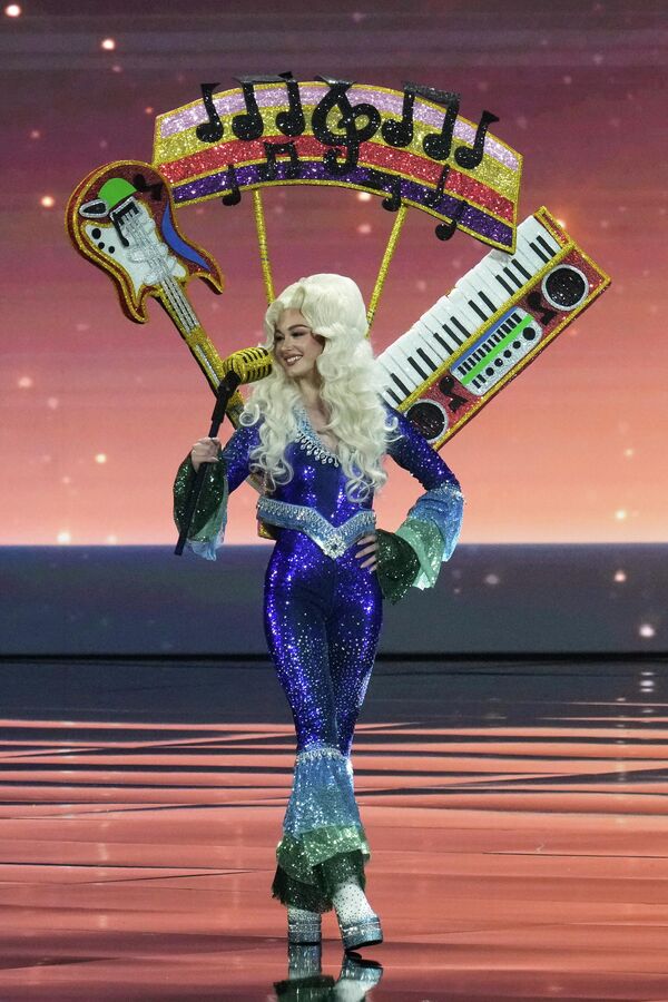 Шведийн мисс Даниела Лундквист 2025 оны 11-р сарын 19-ний Лхагва гарагт Тайландын Нонтабури мужид болсон "Ертөнцийн мисс 2025" тэмцээний үндэсний хувцасны тэмцээнд оролцож байна. (AP Photo/Sakchai Lalit) Шведийн мисс Даниела Лундквист 2025 оны 11-р сарын 19-ний Лхагва гарагт Тайландын Нонтабури мужид болсон "Ертөнцийн мисс 2025" тэмцээний үндэсний хувцасны тэмцээнд оролцож байна. (AP Photo/Sakchai Lalit) - Sputnik Монгол Улс