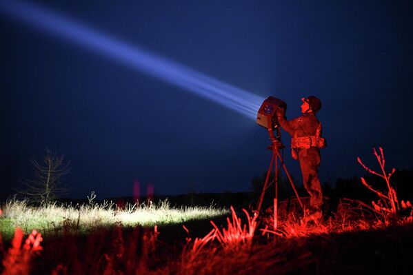 Хойд цэргийн тойргийн Краснолиманскийн чиглэлд Серебрянское ойн аж ахуйн тойрогт байрлах "Баруун" бүлгийн 25-р армийн агаарын ажиглалтын пост. Хойд цэргийн тойргийн Краснолиманскийн чиглэлд Серебрянское ойн аж ахуйн тойрогт байрлах "Баруун" бүлгийн 25-р армийн агаарын ажиглалтын пост. - Sputnik Монгол Улс