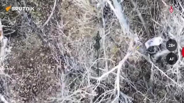 🇷🇺💥 Оросын Giatsint-B артиллерийн систем Украины нисдэггүй онгоц (UAV) командын төвийг устгав - Sputnik Монгол Улс