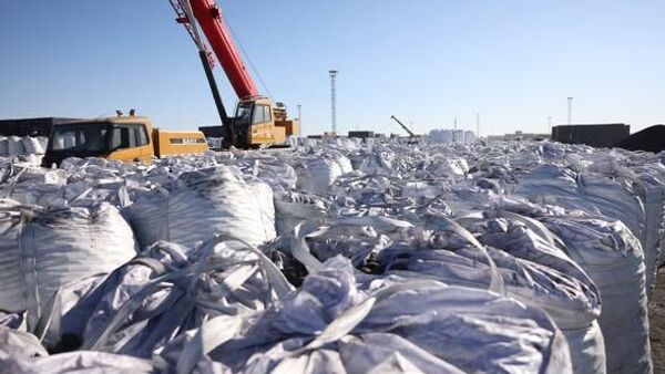 Улаанбаатар хагас коксон түлшний хэрэглээнд шилжихэд бэлтгэж, өдөрт 4400 тонн түлш татан авч байна - Sputnik Монгол Улс