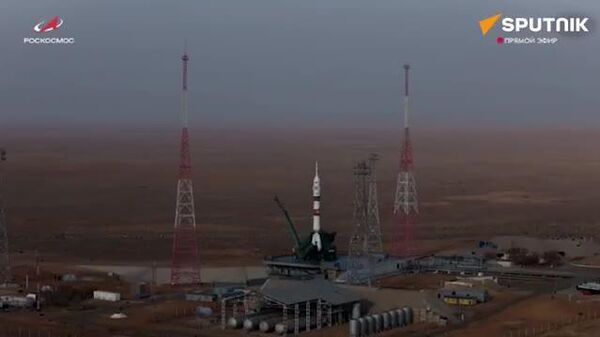 🔥🇷🇺 Хоёр орос, нэг америк сансрын нисгэгч тээвэрлэсэн Soyuz MS-28 хөлөг Байконураас ОУСС руу хөөрлөө - Sputnik Монгол Улс