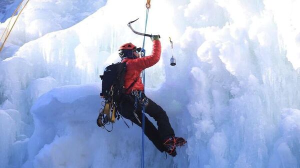 Мөсөнд авиралтын тэмцээн тив, дэлхийн анхааралд байна - Sputnik Монгол Улс