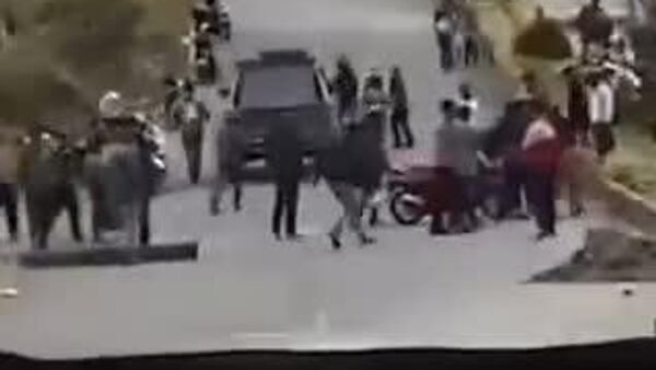 🇲🇨 Индонезийн Ачех мужид хүчтэй үер, хөрсний гулгалтын улмаас орон нутгийн оршин суугчдын нүдний өмнө зам нуржээ - Sputnik Монгол Улс