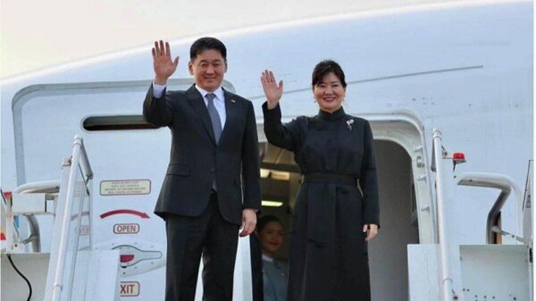 🇲🇳🇻🇦Гэгээн Ширээт Улсын төрийн тэргүүн Пап XIV Леогийн урилгаар Монгол Улсын Ерөнхийлөгч У - Sputnik Монгол Улс