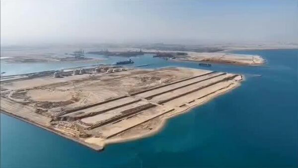 🇪🇬 Египетийн Сохна боомт нь 19 метрийн гүнд хуурай газрын хамгийн гүн хиймэл сав газар болж, Гиннесийн номонд бүртгэгджээ - Sputnik Монгол Улс