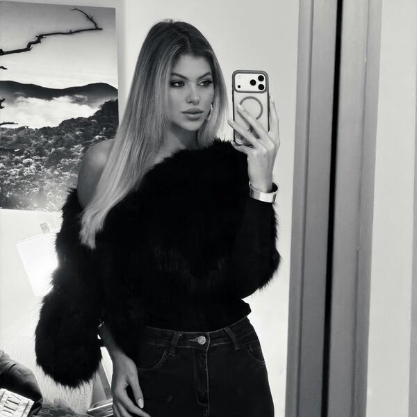 2025 оны Supernational Миссийн шагналт, Бразилийн Эдуарда Браум. 2025 оны Supernational Миссийн шагналт, Бразилийн Эдуарда Браум. - Sputnik Монгол Улс