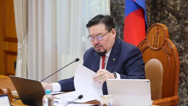 🇲🇳 Монгол Ардын намын Удирдах зөвлөлөөр дэд сайд нарын томилгоог хэлэлцлээ - Sputnik Монгол Улс