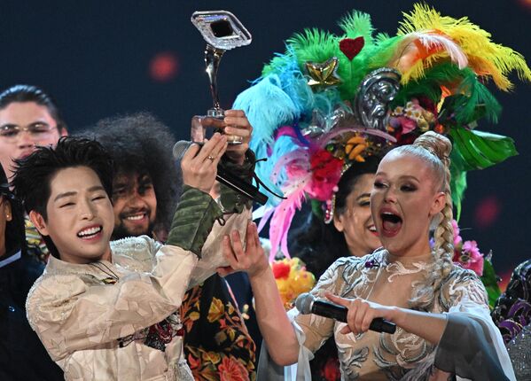 Дук Фук (Вьетнам) - "Интервидение" олон улсын хөгжмийн тэмцээний ялагч, Настя Кравченко (Беларусь). - Sputnik Монгол Улс