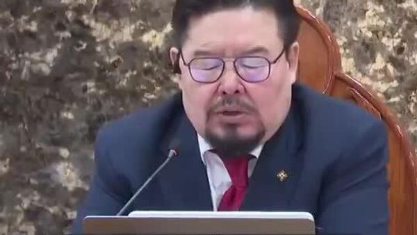 Засгийн газрын хуралдааны үеэр Ерөнхий сайд Г - Sputnik Монгол Улс