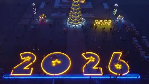 🧊 Иргэдийн амралт, чөлөөт цагийг зөв боловсон өнгөрүүлэх, гэр бүл, найз нөхдөөрөө дурсамж бүтээх орчныг бүрдүүлэх зорилгоор Улаанбаатар хотын 3 мега төслийн агуулгыг шингээсэн мөсөн хотхоныг Д - Sputnik Монгол Улс