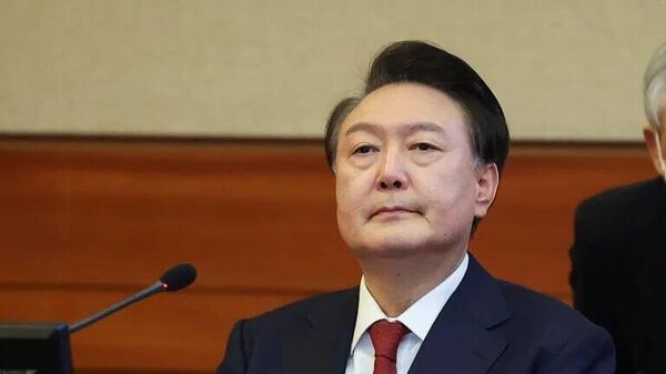 Өмнөд Солонгосын прокурор экс ерөнхийлөгч Юн Сук Ёлд цаазаар авах ял оноохыг хүсчээ - Sputnik Монгол Улс