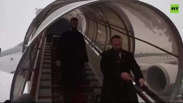 🇸🇾🇷🇺 Сирийн Ерөнхийлөгч Ахмед аль-Шараа Владимир Путинтэй уулзахаар Москвад хүрэлцэн ирлээ - Sputnik Монгол Улс