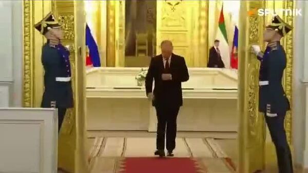 🇦🇪🇷🇺 АНЭУ-ын Ерөнхийлөгчийг албан ёсоор угтан авах ёслол Кремлийн Гэгээн Георгийн танхимд болж байна - Sputnik Монгол Улс