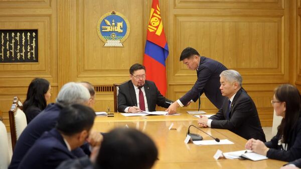 🇲🇳 Байгалийн баялгийн өгөөжийн 60%-ийг ард түмэнд хүртээхээр тохиролцоонд хүрэв - Sputnik Монгол Улс