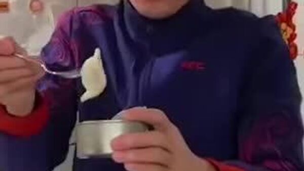 🇨🇳 Тяньгун станцийн сансрын нисгэгчид банш идэж, цай ууж байна - Sputnik Монгол Улс