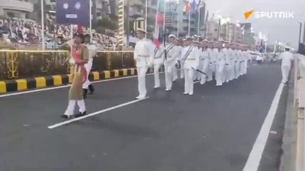 🇷🇺🇮🇳Оросын цэргийн албан хаагчид Энэтхэгт болсон Олон улсын хотын жагсаалд оролцов - Sputnik Монгол Улс